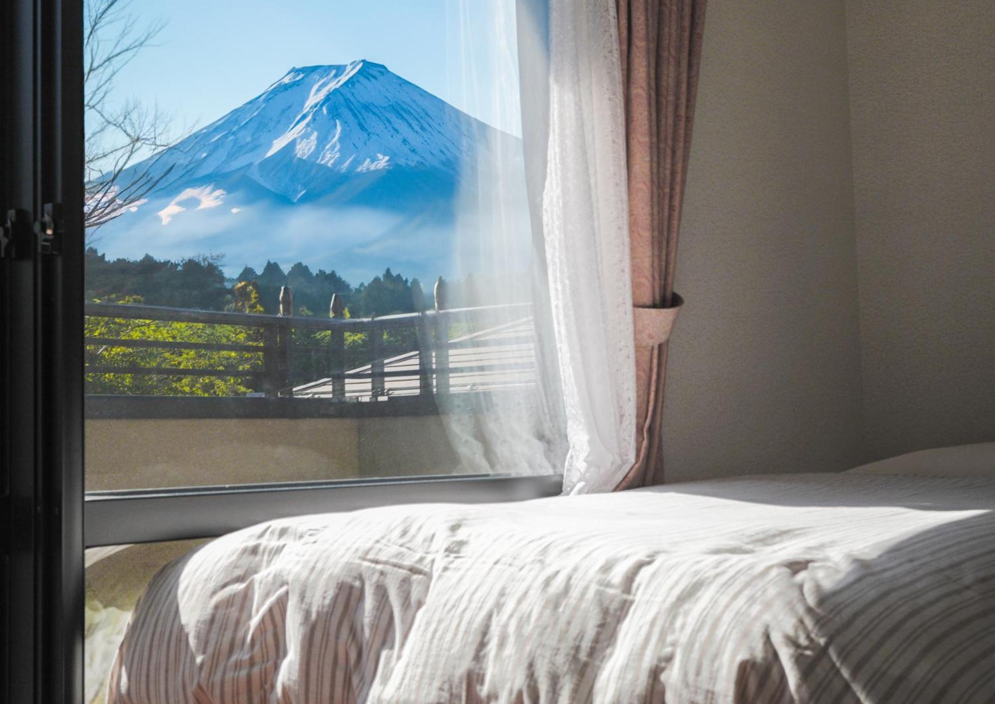 富士の樱house 宝栄 Villa Fujikawaguchiko Buitenkant foto